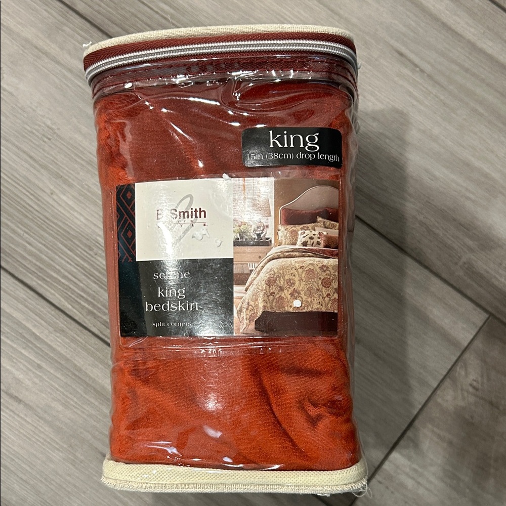 SMITH Rich Red Bedskirt